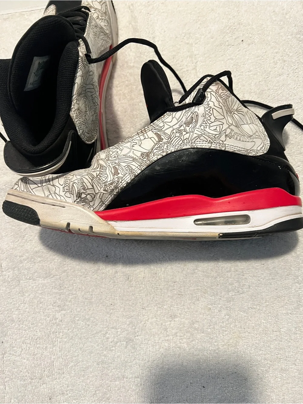 AIR JORDAN DUB ZERO 2022 VARSITY RED SIZE 12